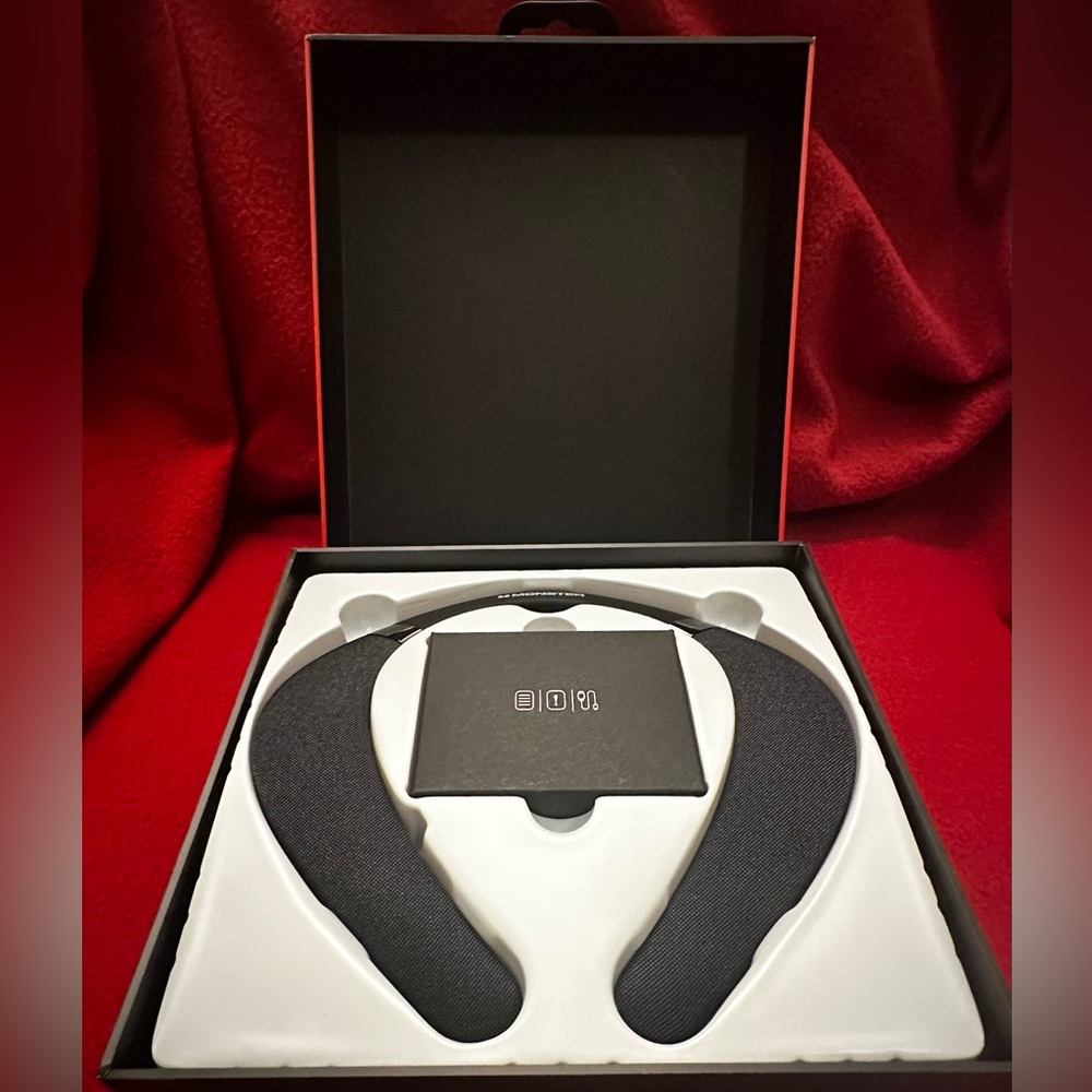 Monster Boomrang Neckband Bluetooth Speaker (Wearable Speaker, Flexible Design)